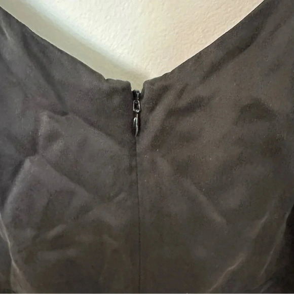 L’AGENCE Women’s Black Chiara Top 100% Silk Strappy Ruffle V-Neck Size L NWT - Picture 9 of 10